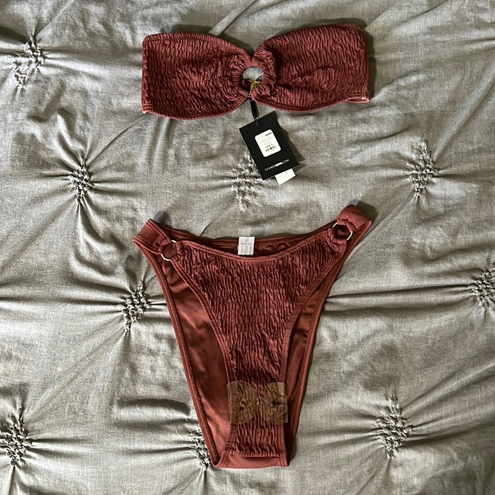 Fashion Nova Chocolate Strapless Swim Suit Size S